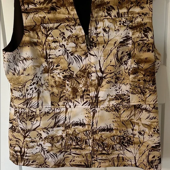 Women's Brown Reversible Utility Vest - Picture 11 of 12